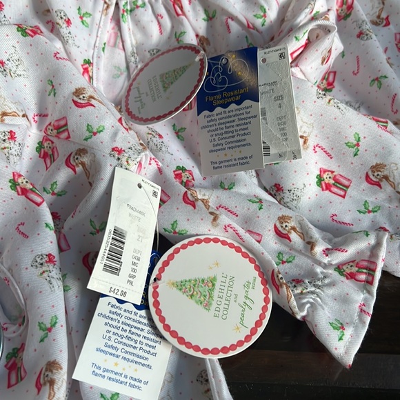 Edgehill Collection
Pearly Gates X Edgehill Collection Candy Cane Nightgown - Picture 11 of 11